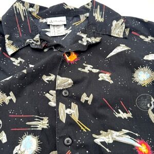 DISNEY PARKS Men Small Star Wars Galaxy's Edge Millennium Falcon Button Up Shirt